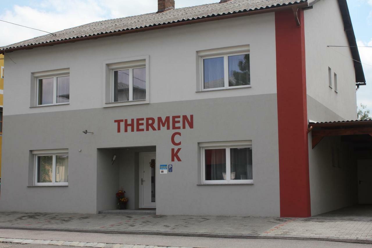 Appartementhaus Thermeneck Laa an der Thaya Exterior foto